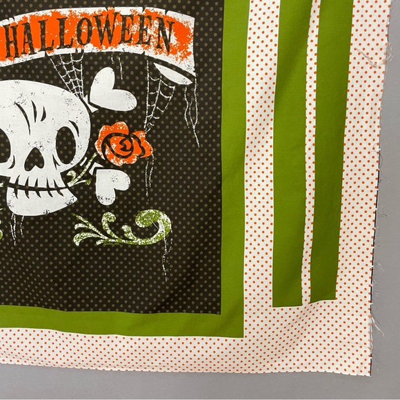 Halloween Apron Cut and Sew Project Fabric Panel‎ Skull Roses Crafting DIY #K14 - Picture 2 of 10